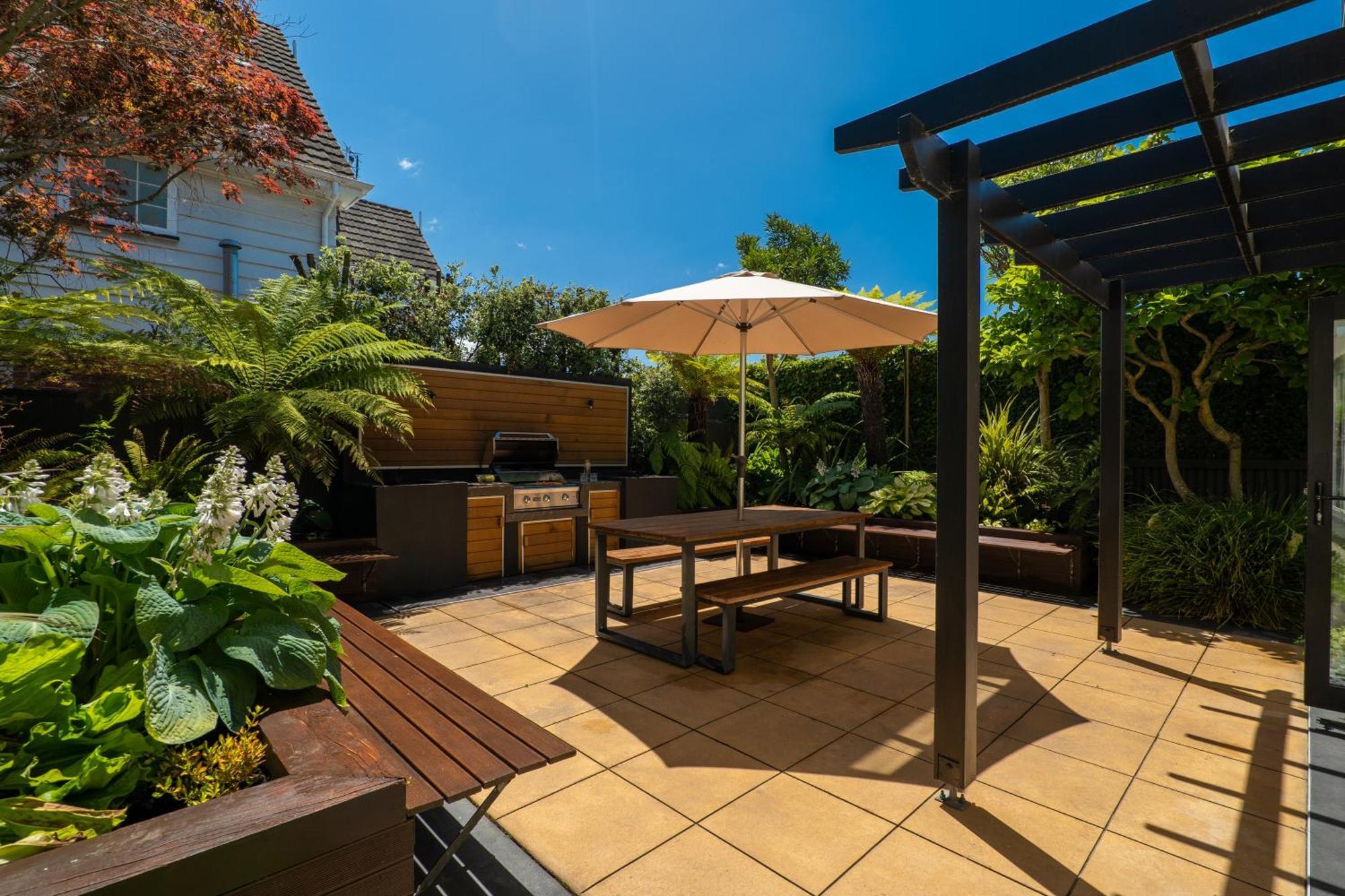 Luxurious Central City Living Christchurch Buitenkant foto
