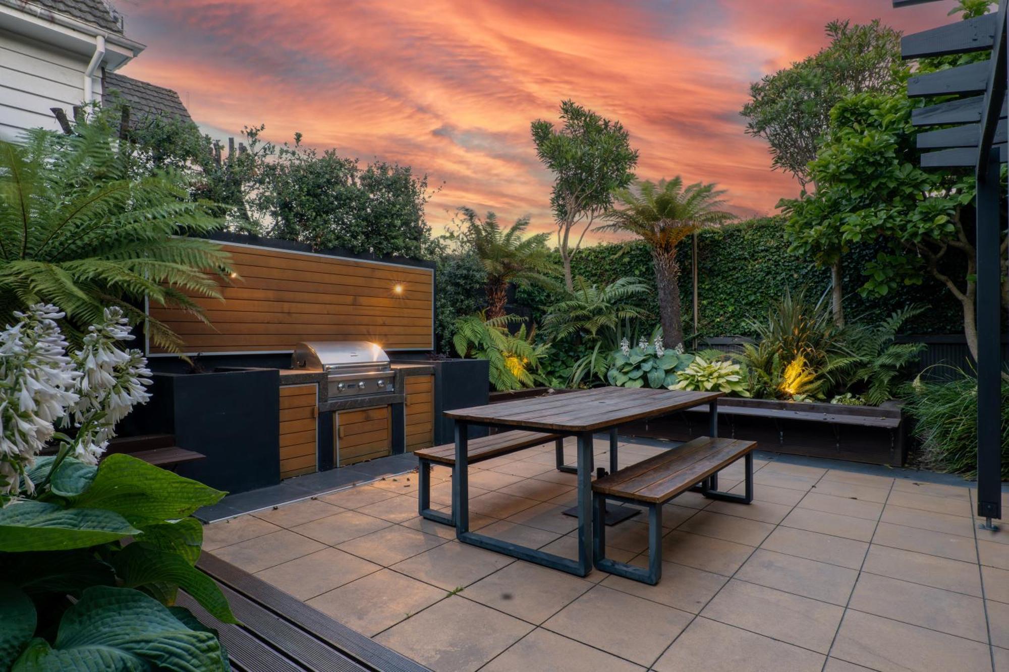 Luxurious Central City Living Christchurch Buitenkant foto